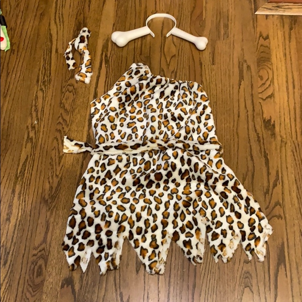 Costume - prehistoric cavewoman flint stones